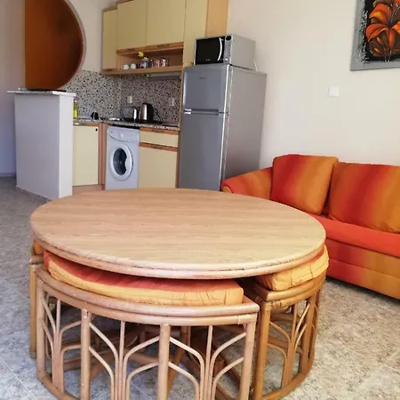 Bravo 1-vichevi Lägenhet Slăntjev Brjag