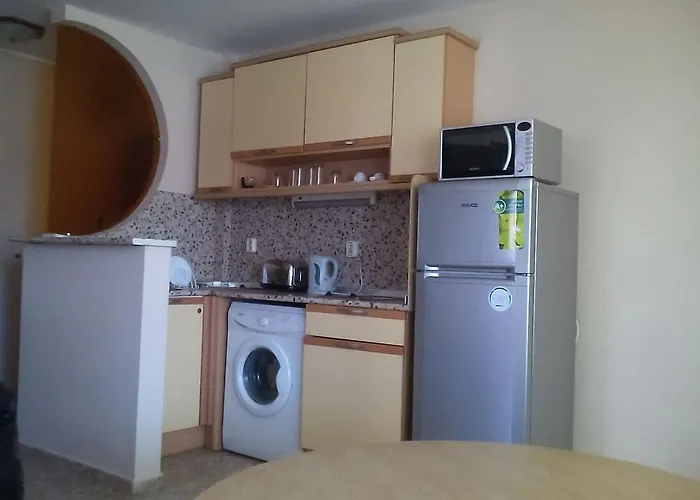 Bravo 1-vichevi Σάνι Μπιτς