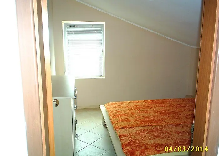 Bravo 1-vichevi Σάνι Μπιτς