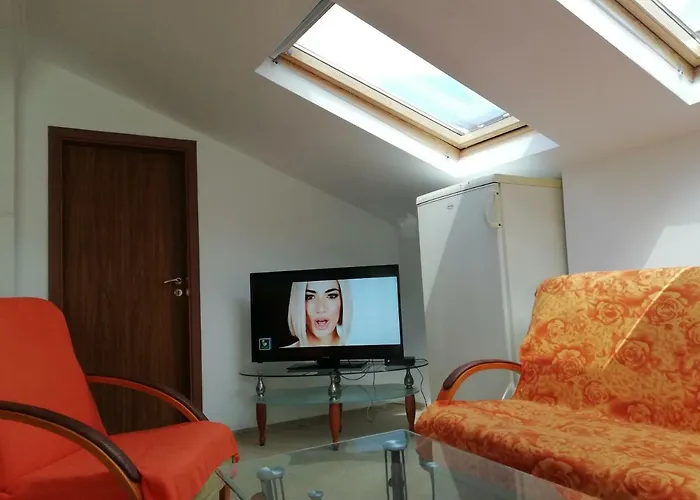 Bravo 1-vichevi Σάνι Μπιτς