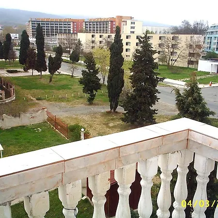 Bravo 1-vichevi סאני ביץ'